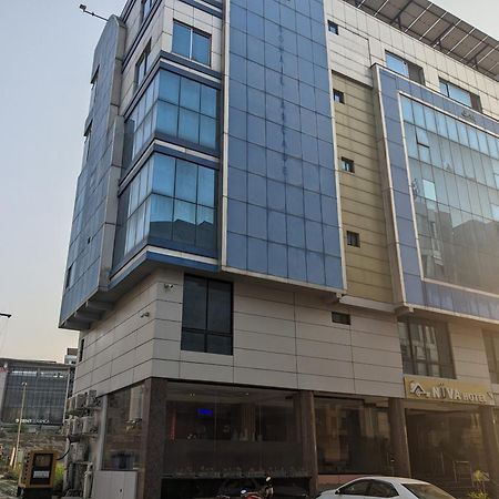 Nueva Hotel Islamabad Exterior foto